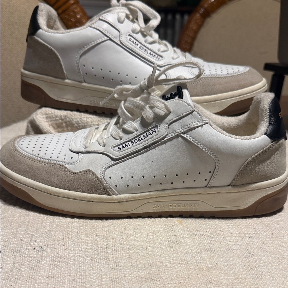 Sam Edelman White,Beige Women’s Sneakers with dark blue accents